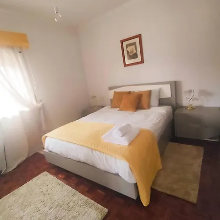 Vergikosk House - 4 Quartos Com Piscina Privada ボンバラル